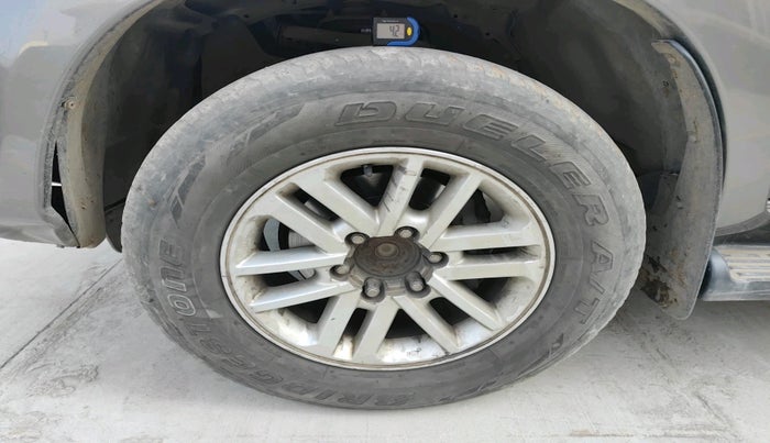 2014 Toyota Fortuner 3.0 4X2 AT, Diesel, Automatic, 2,45,650 km, tyre