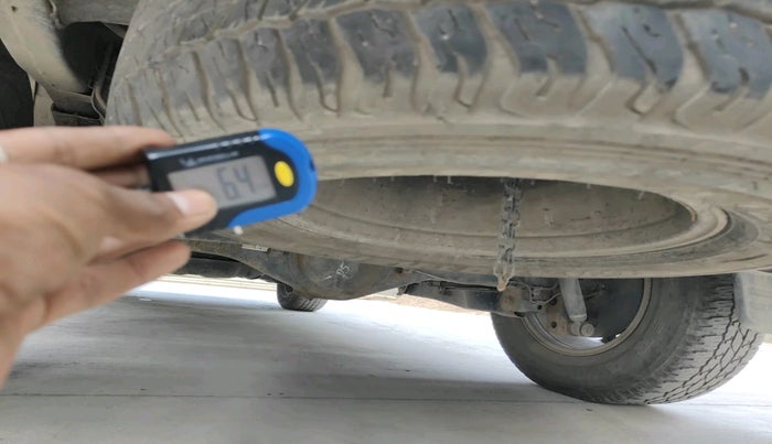 2014 Toyota Fortuner 3.0 4X2 AT, Diesel, Automatic, 2,45,650 km, tyre