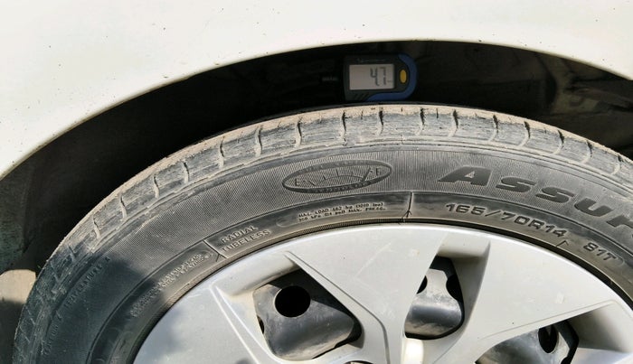 2015 Hyundai Xcent S 1.2, Petrol, Manual, 48,159 km, tyre