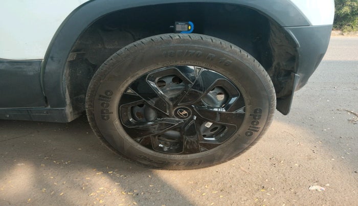 2024 Tata PUNCH ADVENTURE AMT, Petrol, Automatic, 9,884 km, tyre