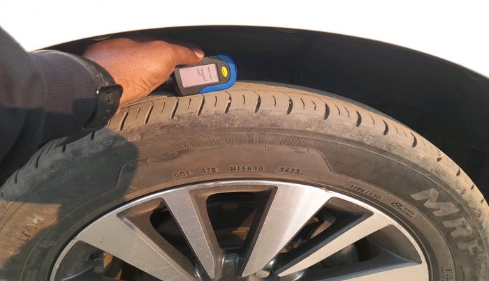 2023 Honda City 1.5L I-VTEC V, Petrol, Manual, 32,000 km, tyre