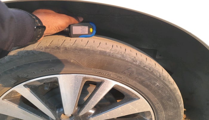 2023 Honda City 1.5L I-VTEC V, Petrol, Manual, 32,000 km, tyre