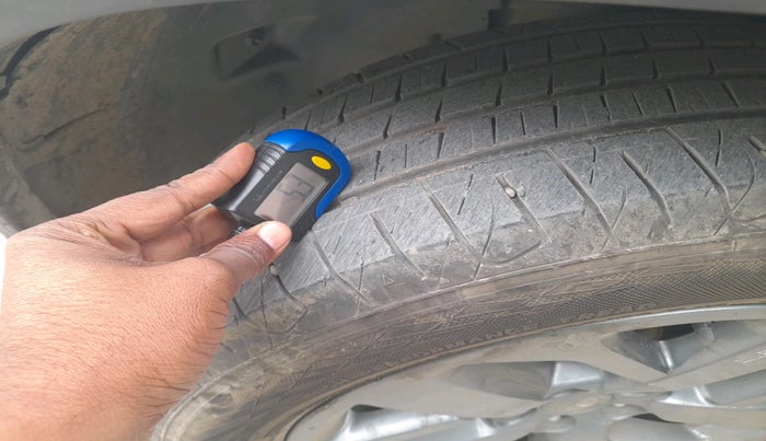 2021 Tata Safari XT PLUS, Diesel, Manual, 1,55,302 km, tyre