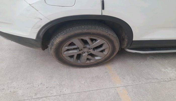 2021 Tata Safari XT PLUS, Diesel, Manual, 1,55,302 km, tyre