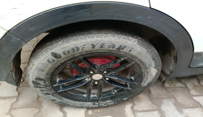 2017 Hyundai Creta E PLUS 1.4 DIESEL, Diesel, Manual, 1,11,298 km, tyre