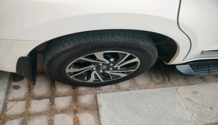 2024 Toyota Innova Crysta 2.4 VX 7STR, Diesel, Manual, 19,793 km, tyre