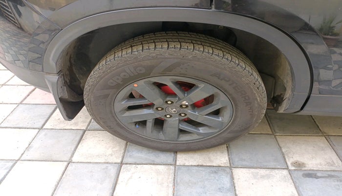 2021 Tata Harrier XT PLUS 2.0L KRYOTEC DARK EDITON, Diesel, Manual, 1,11,001 km, tyre