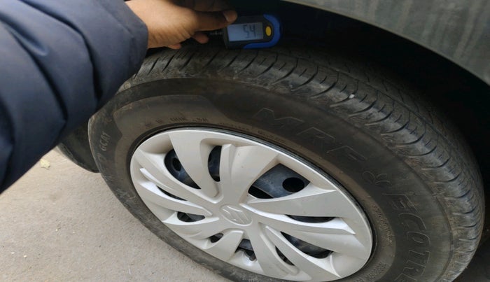 2025 Maruti Swift VXI 1.2L CNG, Petrol, Manual, 8,887 km, tyre