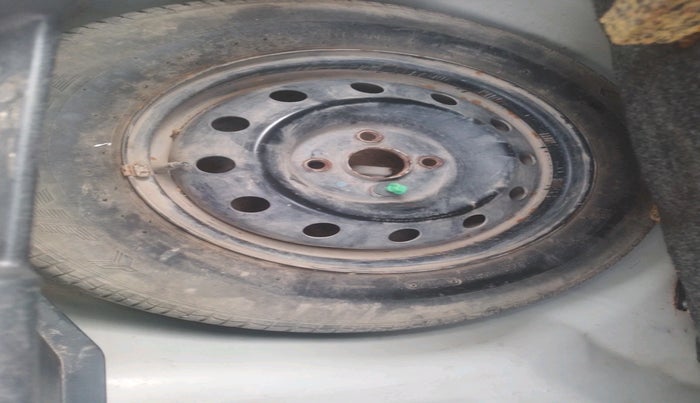 2017 Maruti Swift VDI, Diesel, Manual, 51,155 km, tyre