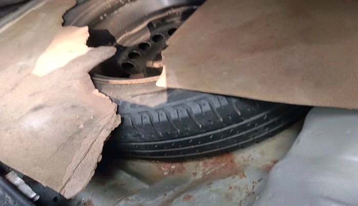 2013 Honda City 1.5L I-VTEC S MT, Petrol, Manual, 1,10,217 km, tyre