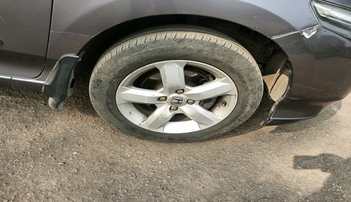 2013 Honda City 1.5L I-VTEC S MT, Petrol, Manual, 1,10,217 km, tyre