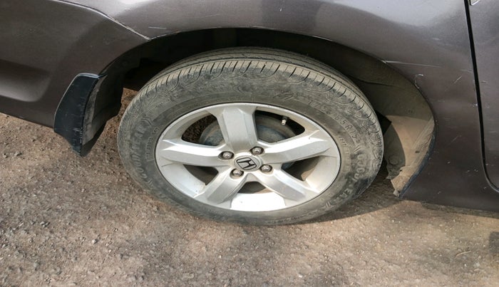 2013 Honda City 1.5L I-VTEC S MT, Petrol, Manual, 1,10,217 km, tyre