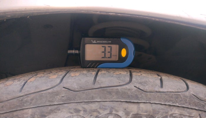 2015 Honda Mobilio 1.5L I-DTEC S, Diesel, Manual, 1,13,196 km, tyre