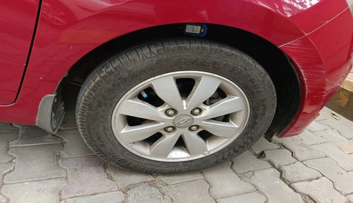 2015 Hyundai Xcent S (O) 1.2, Petrol, Manual, 35,956 km, tyre