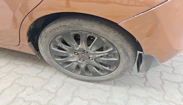 2016 Maruti Baleno ALPHA PETROL 1.2, Petrol, Manual, 6,75,000 km, tyre