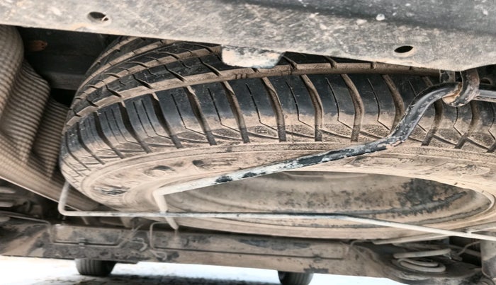 2015 Renault Duster 85 PS RXL DIESEL, Diesel, Manual, 1,35,327 km, tyre