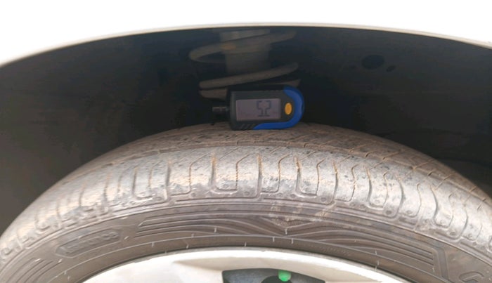 2013 Maruti Wagon R 1.0 VXI, Petrol, Manual, 40,681 km, tyre