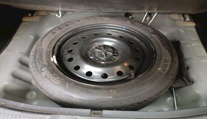 2024 Maruti Grand Vitara DELTA SMART HYBRID, Petrol, Manual, 20,807 km, tyre