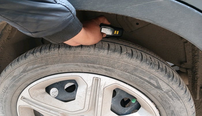 2018 Tata NEXON XM PETROL, Petrol, Manual, 70,418 km, tyre