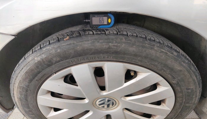 2013 Volkswagen Vento COMFORTLINE DIESEL 1.6, Diesel, Manual, 1,40,754 km, tyre