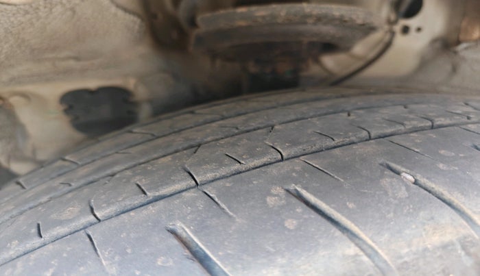 2015 Hyundai Creta SX 1.6 DIESEL, Diesel, Manual, 1,20,297 km, tyre