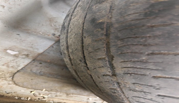 2015 Hyundai Creta SX 1.6 DIESEL, Diesel, Manual, 1,20,297 km, tyre