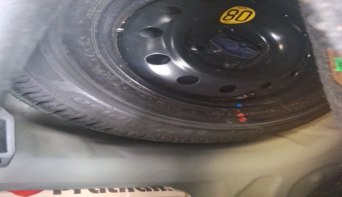 2023 Maruti Swift ZXI PLUS DUAL TONE, Petrol, Manual, 59,781 km, tyre