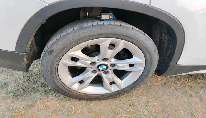 2011 BMW X1 sDrive20d, Diesel, Automatic, 1,22,443 km, tyre