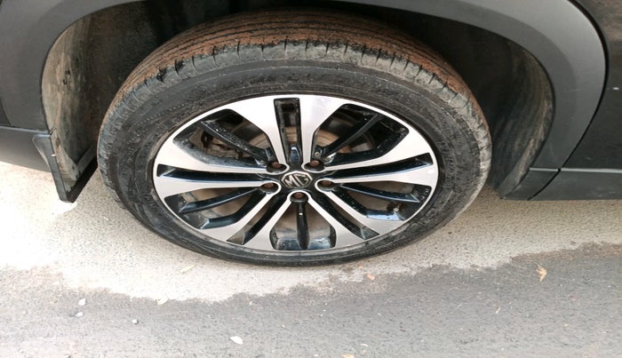 2021 MG HECTOR SHARP 2.0 DIESEL, Diesel, Manual, 83,554 km, tyre