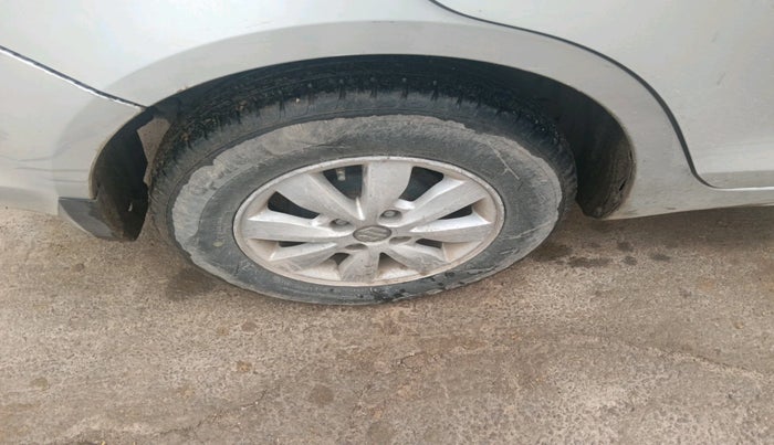 2015 Maruti Swift Dzire LDI, Diesel, Manual, 1,29,669 km, tyre