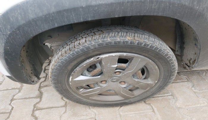 2017 Renault Kwid RXT 1.0, Petrol, Manual, 8,779 km, tyre