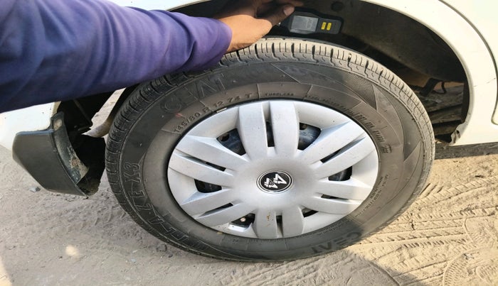 2015 Maruti Alto 800 LXI, Petrol, Manual, 61,810 km, tyre