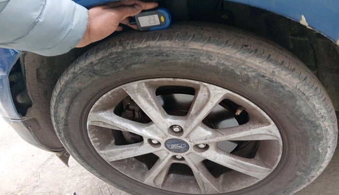 2018 Ford Ecosport TITANIUM 1.5L DIESEL, Diesel, Manual, 1,22,825 km, tyre