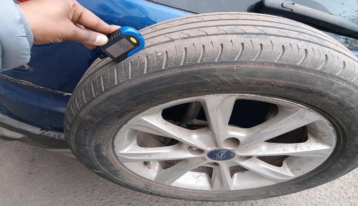 2018 Ford Ecosport TITANIUM 1.5L DIESEL, Diesel, Manual, 1,22,825 km, tyre