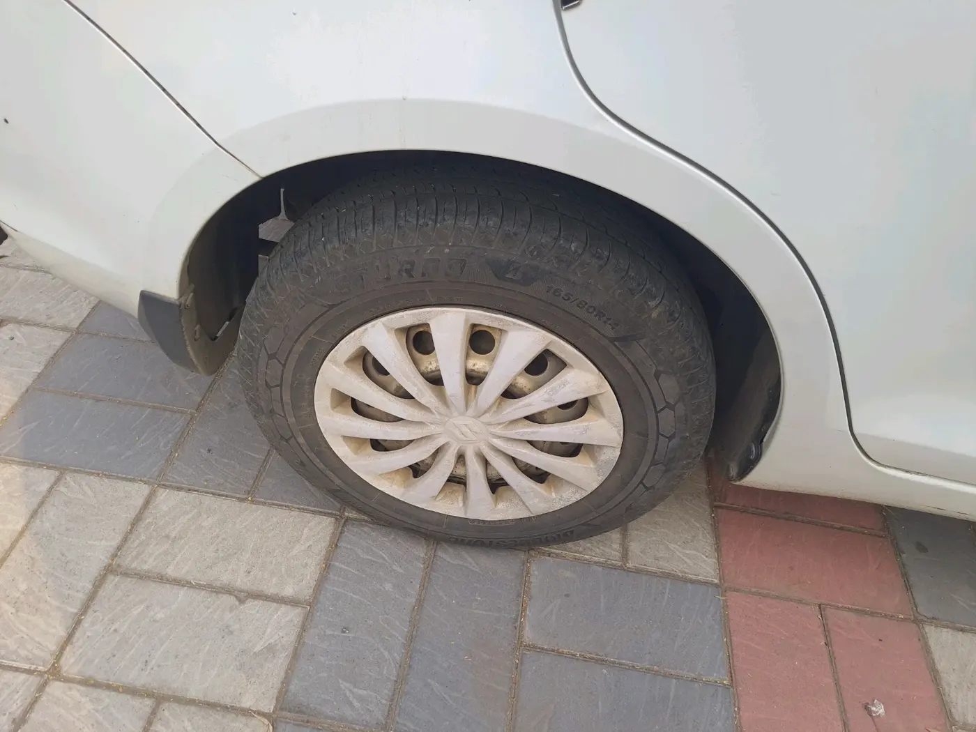 2018 Maruti Dzire LDI, Diesel, Manual, 2,85,130 km, tyre