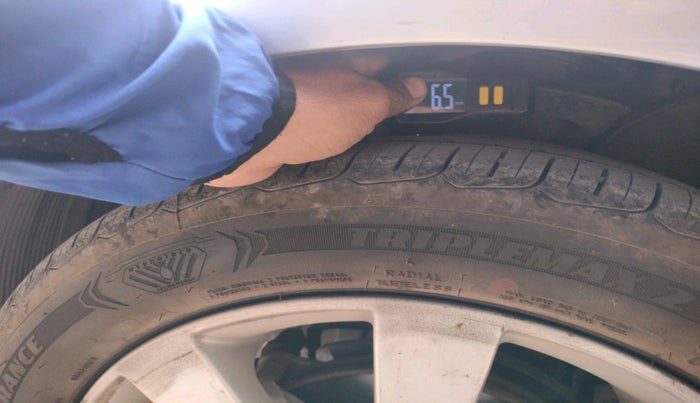 2013 Hyundai Verna FLUIDIC 1.6 VTVT SX, Petrol, Manual, 1,56,150 km, tyre