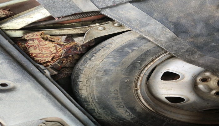 2009 Maruti Wagon R Duo DUO LXI LPG, Petrol, Manual, 1,45,142 km, tyre