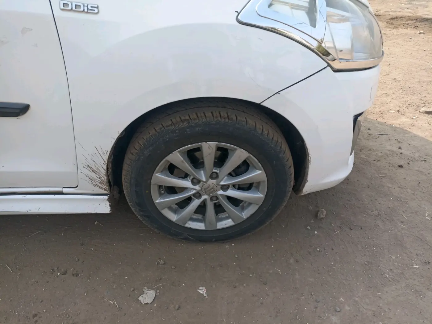 2013 Maruti Ertiga ZDI, Diesel, Manual, 1,92,204 km, tyre