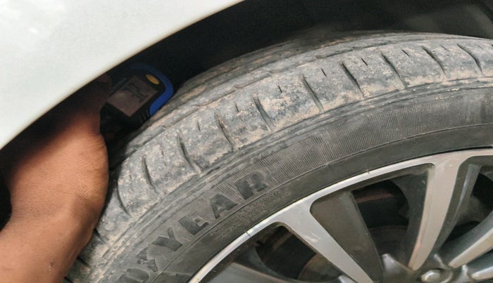 2022 Maruti Ciaz ALPHA 1.5 SHVS PETROL, Petrol, Manual, 54,388 km, tyre