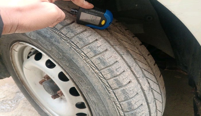 2016 Fiat Grand Punto 1.4 EMOTION (O), Petrol, Manual, 52,192 km, tyre