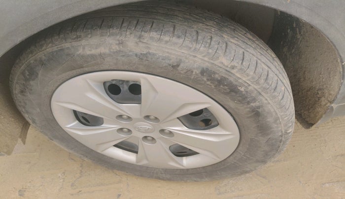 2016 Hyundai Creta S 1.4 DIESEL, Diesel, Manual, 1,30,307 km, tyre