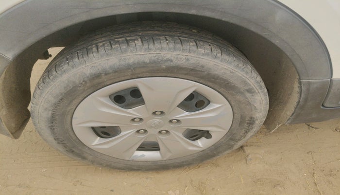 2016 Hyundai Creta S 1.4 DIESEL, Diesel, Manual, 1,30,307 km, tyre