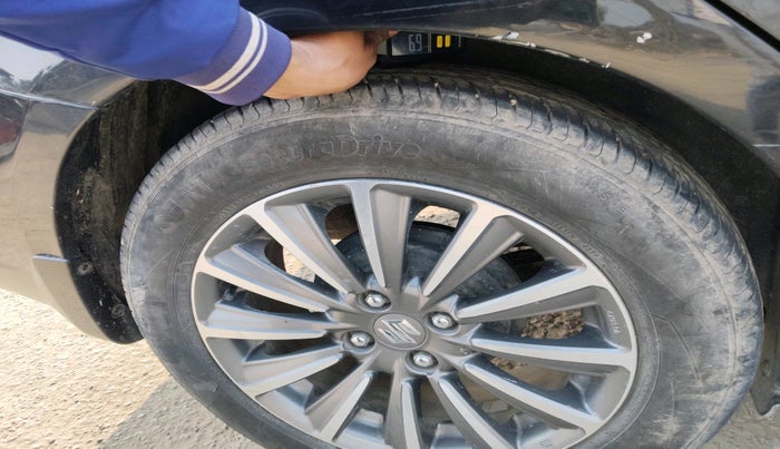 2018 Maruti Ciaz ALPHA 1.5 SHVS PETROL, Petrol, Manual, 68,921 km, tyre