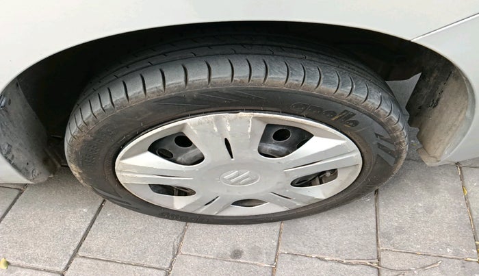 2015 Maruti Wagon R 1.0 LXI, Petrol, Manual, 55,029 km, tyre