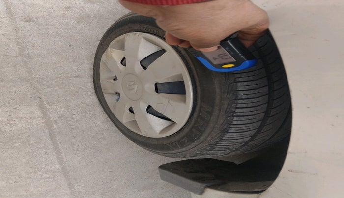 2015 Maruti Alto K10 VXI (O), Petrol, Manual, 37,386 km, tyre