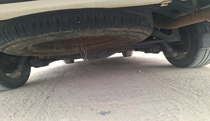 2021 Toyota Innova Crysta 2.4 G 8 STR, Diesel, Manual, 2,39,111 km, tyre