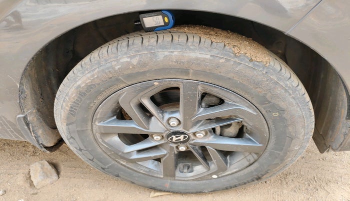 2020 Hyundai GRAND I10 NIOS SPORTZ AMT 1.2 KAPPA VTVT, Petrol, Automatic, 85,172 km, tyre