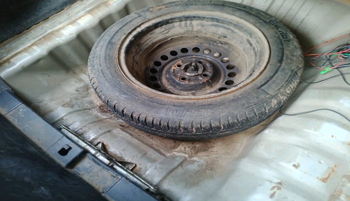 2011 Honda City 1.5L I-VTEC V MT, Petrol, Manual, 1,57,446 km, tyre