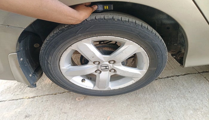 2011 Honda City 1.5L I-VTEC V MT, Petrol, Manual, 1,57,446 km, tyre