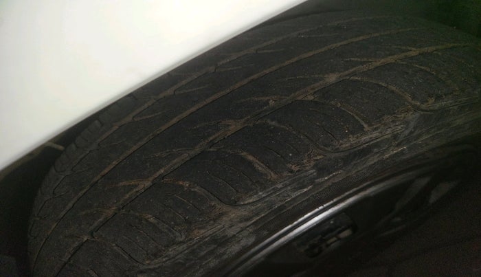 2011 Maruti Wagon R 1.0 LXI CNG, Petrol, Manual, 78,668 km, tyre